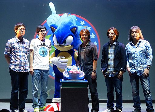 画像ギャラリー No.001のサムネイル画像 / 最新作「ソニック ロストワールド」の話題も飛び出した,ソニックの22回目の誕生日を祝う「ソニック バースデーパーティー2013」