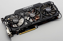 画像ギャラリー No.005のサムネイル画像 / メーカーレベルのOCでTITAN超え。GIGABYTEのGTX 780カード「GV-N780OC-3GD」レビュー