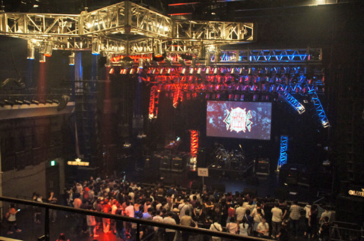 画像集#005のサムネイル/半裸&赤マフラーの変態忍者も出没した「GUILTY GEAR×BLAZBLUE MUSIC LIVE 2014」をレポート。石渡太輔氏&Hashimoto氏のインタビューも掲載