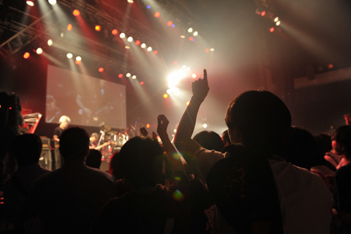 画像集#014のサムネイル/半裸&赤マフラーの変態忍者も出没した「GUILTY GEAR×BLAZBLUE MUSIC LIVE 2014」をレポート。石渡太輔氏&Hashimoto氏のインタビューも掲載