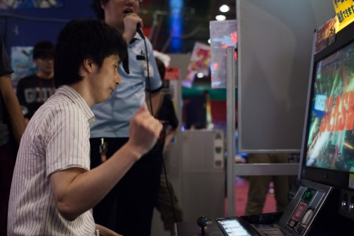 ������#014�Υ���ͥ���/ʿ���Ȥνо츢�򤫤������ץ쥤�䡼�⽸�뤷���֤��������2014��ͽ������GUILTY GEAR Xrd������ե��ȥ�ݡ��ȡʸް桦���ո��������ԡ�