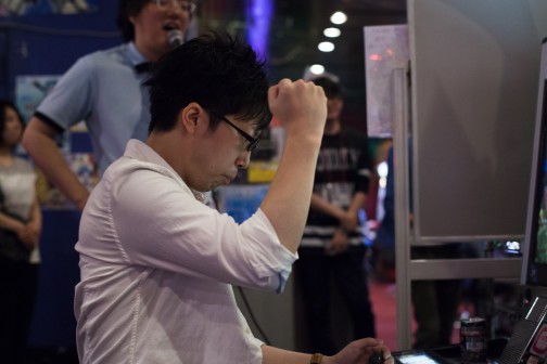 ������#018�Υ���ͥ���/ʿ���Ȥνо츢�򤫤������ץ쥤�䡼�⽸�뤷���֤��������2014��ͽ������GUILTY GEAR Xrd������ե��ȥ�ݡ��ȡʸް桦���ո��������ԡ�