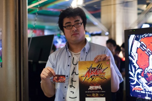 ������#049�Υ���ͥ���/ʿ���Ȥνо츢�򤫤������ץ쥤�䡼�⽸�뤷���֤��������2014��ͽ������GUILTY GEAR Xrd������ե��ȥ�ݡ��ȡʸް桦���ո��������ԡ�