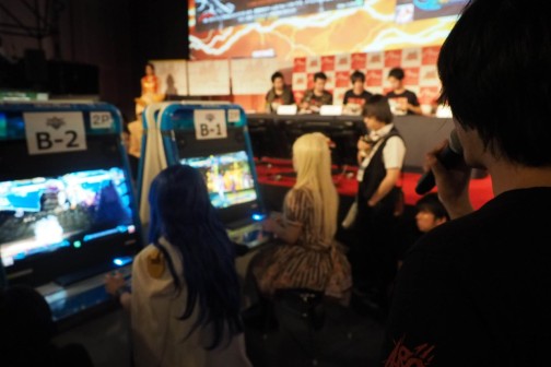 画像集#016のサムネイル/同キャラ戦,初出場初優勝,そして悲願のリベンジ達成。「P4U2」「GGXrd」「BBCP」で新たなドラマが紡がれた「あーくれぼ2014」フォトレポート