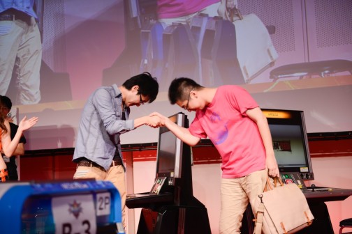 画像集#037のサムネイル/同キャラ戦,初出場初優勝,そして悲願のリベンジ達成。「P4U2」「GGXrd」「BBCP」で新たなドラマが紡がれた「あーくれぼ2014」フォトレポート