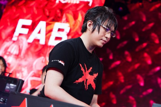 小川vs ウメハラの夢の対決が Guilty Gear Xrd でついに実現 闘神達のプライドを賭けた戦いが数々の名勝負を生んだ 闘神激突 フォトレポート