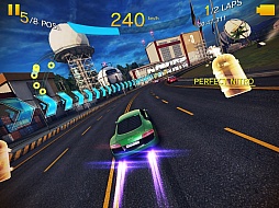 画像ギャラリー No.043のサムネイル画像 / 「アスファルト8:Airborne」プレイレポート。魅せるプレイが速さにつながる,豪快なレースゲームだ