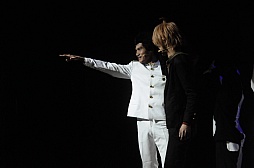 画像集#003のサムネイル/舞台「ダンガンロンパTHE STAGE〜希望の学園と絶望の高校生〜」の公演がいよいよスタート。舞台ならではの魅力あふれるダンガンロンパに注目だ