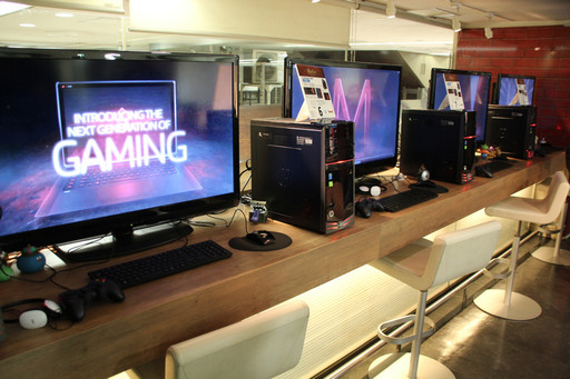 画像ギャラリー No.003のサムネイル画像 / 「ドラゴンクエストX」と日本HPのコラボカフェが新宿にオープン。齊藤陽介氏と椿姫彩菜さんが推奨PCの魅力を語ったプレビューイベントをレポート