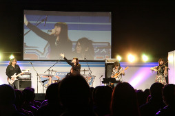 画像ギャラリー No.021のサムネイル画像 / 武器錬金やアルカナ所持枠上限引き上げなど,さまざまなアップデート情報が発表された「チェインクロニクル 〜チェンクロFes'15〜」をレポート