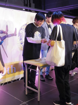 ꡼ No.012 | ֥󥯥˥ 10th Anniversary 楰ɺ Fanmeeting 2023ץݡȡǤϿǤ䥳ܾ¿ȯɽ