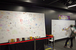 画像ギャラリー No.010のサムネイル画像 / セガ本社で開催された「チェインクロニクル」11周年記念イベントをレポート。会場では,記念展示やグッズ販売,公式番組の生放送を実施