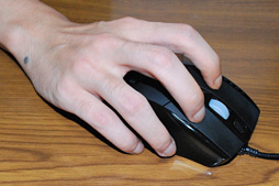 ꡼ No.019 | 3000ߤǹǤ륲ޡ졼󥵡ܥޥϰճʷФʪäAnker High Precision Laser Gaming Mouseץӥ塼