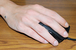 ꡼ No.023 | 3000ߤǹǤ륲ޡ졼󥵡ܥޥϰճʷФʪäAnker High Precision Laser Gaming Mouseץӥ塼