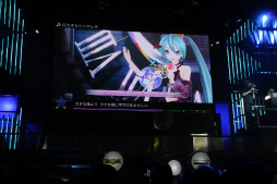 ���������꡼ No.009�Υ���ͥ������ / ��TGS 2013�ϡֽ鲻�ߥ� -Project DIVA- F 2nd�פο��ץ쥤�ϸ���줿�Τ���������ȯ�����åդ������٤�ĩ�路���ְ�ͷ�����ץ��ơ������ݡ���