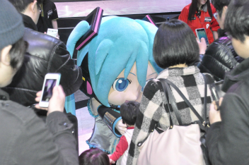 ������#023�Υ���ͥ���/�ֽ鲻�ߥ� -Project DIVA- F 2nd�פ�������祤�ݥꥹ�Υ���ܥ��٥�Ȥ��������š����ꥳ��ƥ�����ܤΡֽ鲻�ߥ� -DAIBA de DIVA- F 2nd�פ��ݡ���