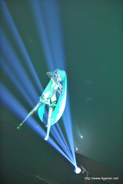 画像集#012のサムネイル/ミクの日に行われたイベント「Project DIVA presents MATSURI DA DIVA」をレポート。「初音ミク -Project DIVA- F 2nd」の発売を“祈願”したライブでは,“中の人”の生歌披露も