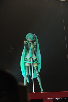 画像集#013のサムネイル/ミクの日に行われたイベント「Project DIVA presents MATSURI DA DIVA」をレポート。「初音ミク -Project DIVA- F 2nd」の発売を“祈願”したライブでは,“中の人”の生歌披露も