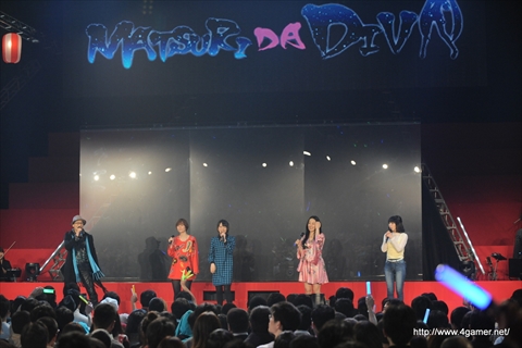 画像集#024のサムネイル/ミクの日に行われたイベント「Project DIVA presents MATSURI DA DIVA」をレポート。「初音ミク -Project DIVA- F 2nd」の発売を“祈願”したライブでは,“中の人”の生歌披露も