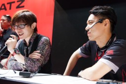 ������#004�Υ���ͥ���/����·���Υȡ��ʥ��Ȥ��������Τϡ��ʤ�ȥ��롦�ե���ơ�TGS 2014��Mad Catz�֡����ǳ��Ť��줿�֥���IV���������ե��ȥ�ݡ���