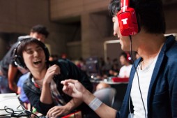 ������#018�Υ���ͥ���/����·���Υȡ��ʥ��Ȥ��������Τϡ��ʤ�ȥ��롦�ե���ơ�TGS 2014��Mad Catz�֡����ǳ��Ť��줿�֥���IV���������ե��ȥ�ݡ���