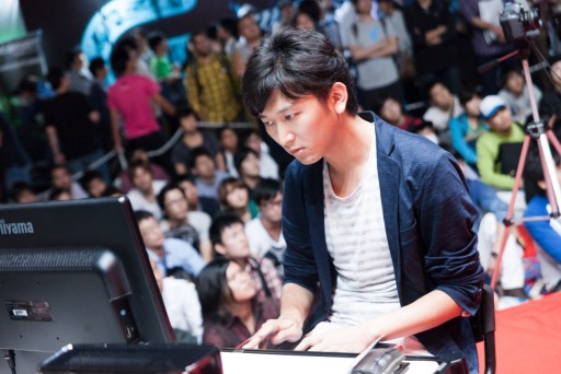 ������#032�Υ���ͥ���/����·���Υȡ��ʥ��Ȥ��������Τϡ��ʤ�ȥ��롦�ե���ơ�TGS 2014��Mad Catz�֡����ǳ��Ť��줿�֥���IV���������ե��ȥ�ݡ���