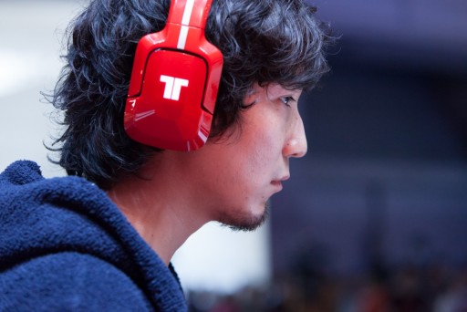 ������#033�Υ���ͥ���/����·���Υȡ��ʥ��Ȥ��������Τϡ��ʤ�ȥ��롦�ե���ơ�TGS 2014��Mad Catz�֡����ǳ��Ť��줿�֥���IV���������ե��ȥ�ݡ���