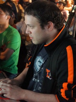 画像ギャラリー No.004のサムネイル画像 / 日曜朝4:00スタートの「ウルトラストリートファイターIV」頂上決戦に備えよ! いよいよ開幕する公式世界大会「Capcom Cup Finals」観戦ガイド