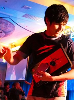 画像ギャラリー No.015のサムネイル画像 / 日曜朝4:00スタートの「ウルトラストリートファイターIV」頂上決戦に備えよ! いよいよ開幕する公式世界大会「Capcom Cup Finals」観戦ガイド