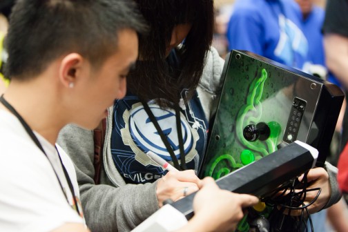 ������#011�Υ���ͥ���/��EVO2014�����ܤ˵����夯�ޤǤ�EVO�ʤ�Ǥ�����������Ե��˾���٤줿�Τǡ���¢�Υ��ʥå׼̿���ޤȤ�Ƥߤ�