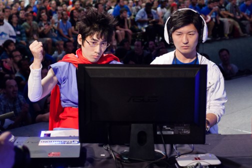 ������#029�Υ���ͥ���/��EVO2014�����ܤ˵����夯�ޤǤ�EVO�ʤ�Ǥ�����������Ե��˾���٤줿�Τǡ���¢�Υ��ʥå׼̿���ޤȤ�Ƥߤ�