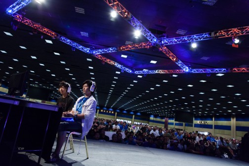 ������#031�Υ���ͥ���/��EVO2014�����ܤ˵����夯�ޤǤ�EVO�ʤ�Ǥ�����������Ե��˾���٤줿�Τǡ���¢�Υ��ʥå׼̿���ޤȤ�Ƥߤ�