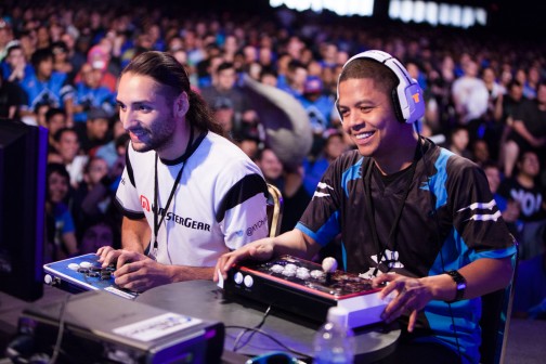 ������#047�Υ���ͥ���/��EVO2014�����ܤ˵����夯�ޤǤ�EVO�ʤ�Ǥ�����������Ե��˾���٤줿�Τǡ���¢�Υ��ʥå׼̿���ޤȤ�Ƥߤ�