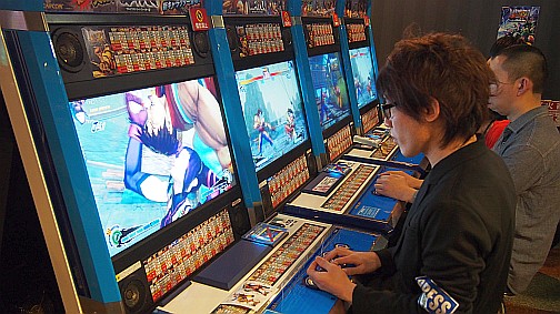 ���������꡼ No.004�Υ���ͥ������ / �֥���ȥ饹�ȥ꡼�ȥե�������IV�פΥ���ե������ƥ��Ȥ����褤�襹�����ȡ��������ƥ�������򥫥ץ���ȯ�ؤ�ʹ����