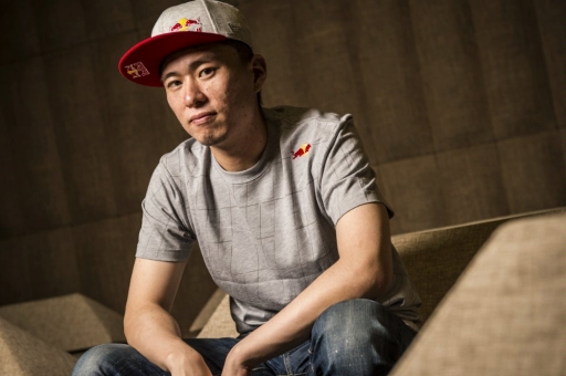 格闘ゲーマー ボンちゃん がレッドブル アスリートに