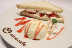 画像ギャラリー No.002のサムネイル画像 / 「イケメンシリーズ」がニコニコ本社とタイアップ。コラボメニューなどが登場