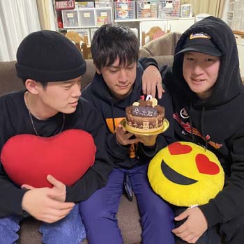 画像ギャラリー No.011のサムネイル画像 / 「セガNET麻雀 MJ」×「S〇XSOCKS」コラボ決定。岸野郎さんとピンクあちゃんさんによる店頭販売イベントも