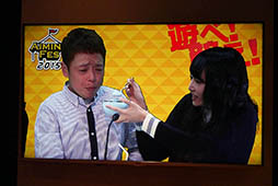 ���������꡼ No.008�Υ���ͥ������ / ��AIMING FES 2015��������������������ͤ��ݡ��ȡ��ǥ˥������Ⱦ������󡤿͵�����餬Aiming�Υ�����ˤ��ʤ���ߥ˥�������з�