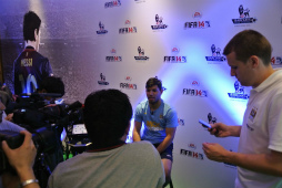 ꡼ No.002 | ǹԤ줿FIFA 14ץץӥ塼٥Ȥݡȡ쥹å餬路ULTIMATE TEAM׺ǿ