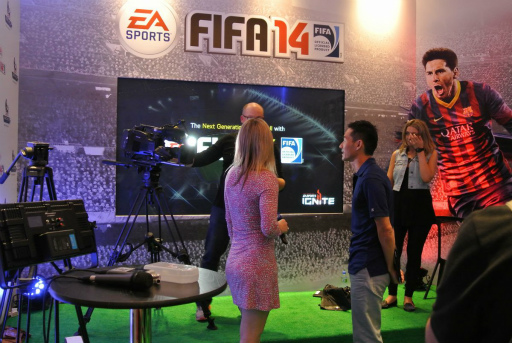 ꡼ No.014 | ǹԤ줿FIFA 14ץץӥ塼٥Ȥݡȡ쥹å餬路ULTIMATE TEAM׺ǿ