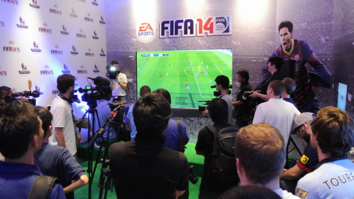 ꡼ No.037 | ǹԤ줿FIFA 14ץץӥ塼٥Ȥݡȡ쥹å餬路ULTIMATE TEAM׺ǿ