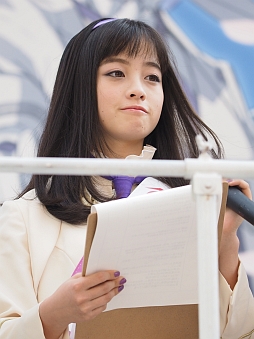 画像ギャラリー No.032のサムネイル画像 / 「解放少女 SIN」,新宿の街に女子高生大統領の演説が轟いたトークイベントをレポート。ご当地アイドルの橋本環奈さんが宣伝大使に