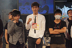 画像集#014のサムネイル/個人戦はブランカが優勝,そしてハカンも大暴れ。波乱だらけの「ウルトラストリートファイターIV」賞金制全国大会「一秋千撃杯」をレポート