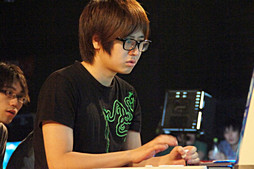 画像集#017のサムネイル/個人戦はブランカが優勝,そしてハカンも大暴れ。波乱だらけの「ウルトラストリートファイターIV」賞金制全国大会「一秋千撃杯」をレポート