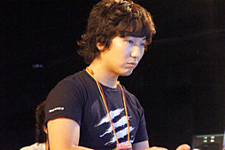 画像集#025のサムネイル/個人戦はブランカが優勝,そしてハカンも大暴れ。波乱だらけの「ウルトラストリートファイターIV」賞金制全国大会「一秋千撃杯」をレポート