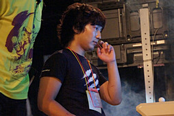 画像集#053のサムネイル/個人戦はブランカが優勝,そしてハカンも大暴れ。波乱だらけの「ウルトラストリートファイターIV」賞金制全国大会「一秋千撃杯」をレポート