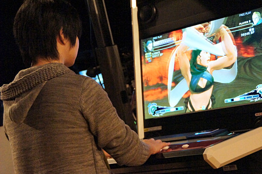 画像集#057のサムネイル/個人戦はブランカが優勝,そしてハカンも大暴れ。波乱だらけの「ウルトラストリートファイターIV」賞金制全国大会「一秋千撃杯」をレポート