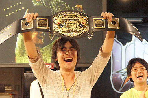 画像集#067のサムネイル/個人戦はブランカが優勝,そしてハカンも大暴れ。波乱だらけの「ウルトラストリートファイターIV」賞金制全国大会「一秋千撃杯」をレポート