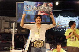 画像集#069のサムネイル/個人戦はブランカが優勝,そしてハカンも大暴れ。波乱だらけの「ウルトラストリートファイターIV」賞金制全国大会「一秋千撃杯」をレポート