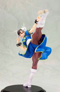 画像ギャラリー No.006のサムネイル画像 / 「ウルIV」山下しゅんや氏描き下ろしイラストのジュリとさくらがフィギュアで登場